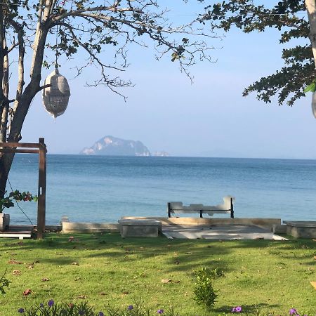 Royal Yao Yai Island Beach Resort Ko Yao Yai Exterior photo View of Ko Chang from the mainland